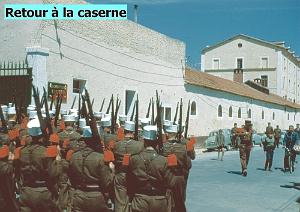 JOUR DE FETE RETOUR A LA CASERNE